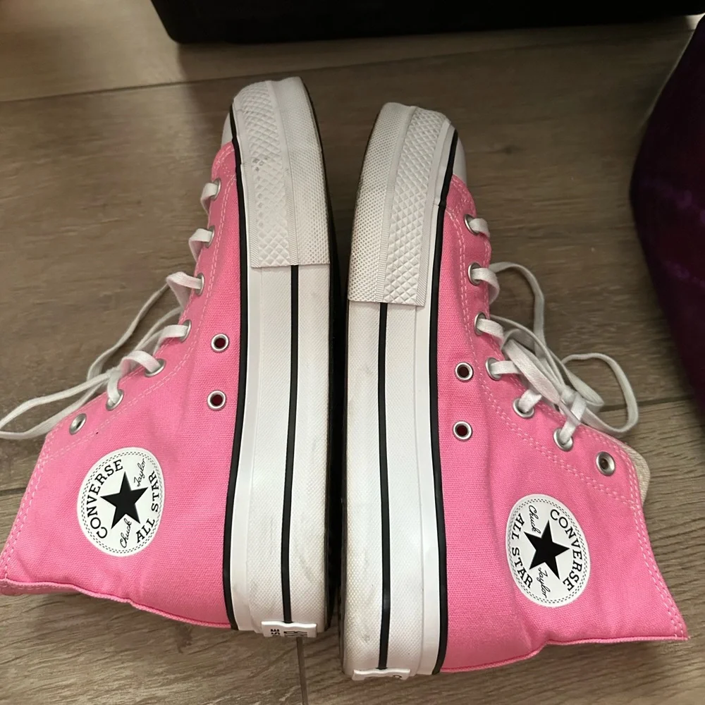 Platform Converse Pink High Top Chuck Taylor - Great Condition - Picture 6 of 7